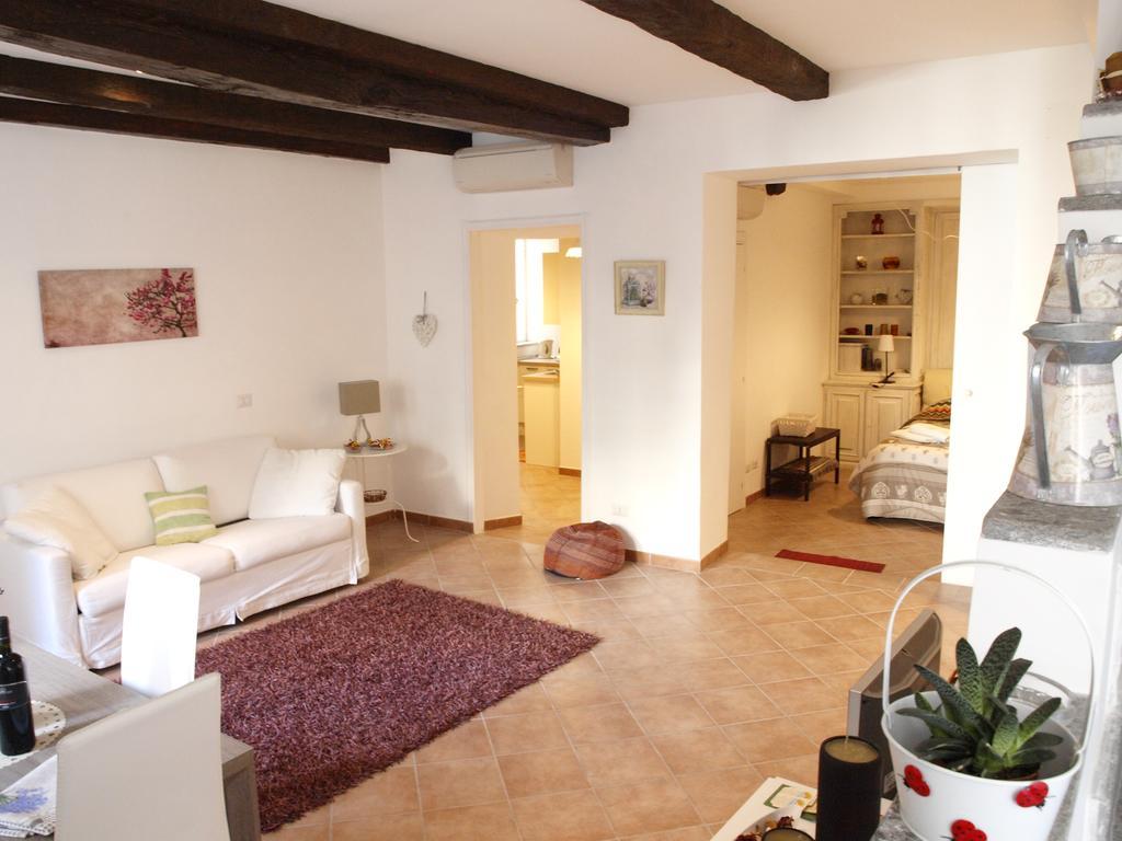 Il Salotto Di Via Giulia