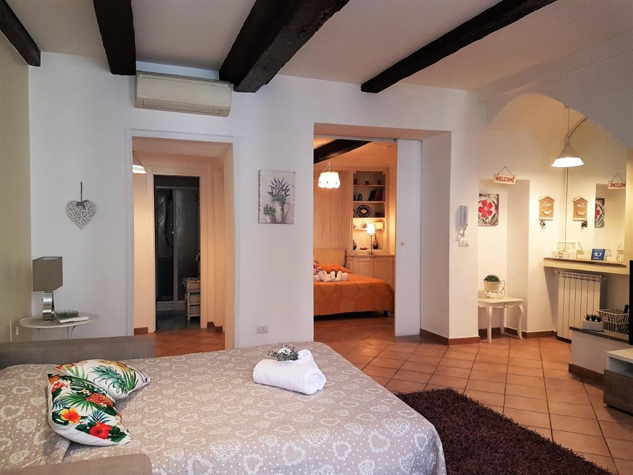 Il Salotto Di Via Giulia * Roma