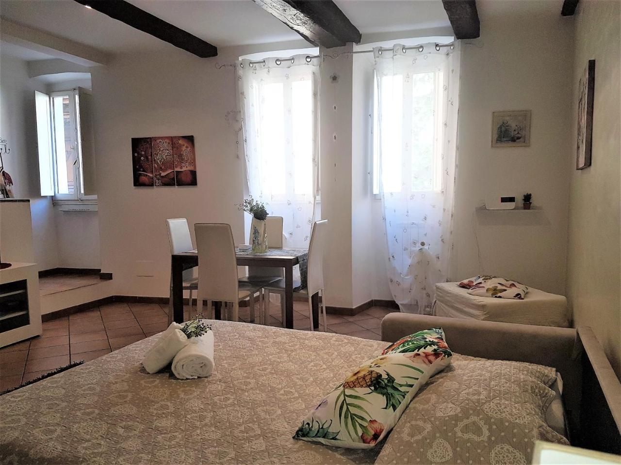 Il Salotto Di Via Giulia *